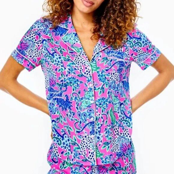 Lilly Pulitzer Shirt Women's Medium Vibrant Retro Tropical Print Loungwear Top - Picture 1 of 12